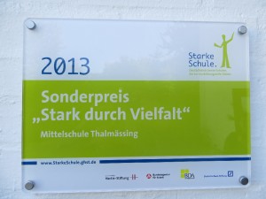 Das Schild hängt - auf Herrn Schuster ist Verlass! 